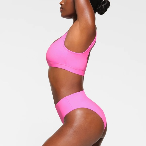 Skims Taffy mid wait bikini set - Picture 3 of 5